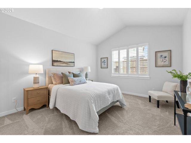 513 Ne FREMONT Dr, Estacada, OR 97023