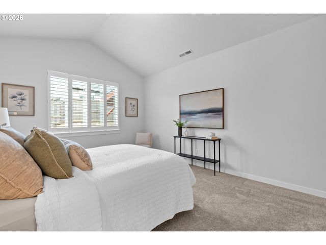 513 Ne FREMONT Dr, Estacada, OR 97023