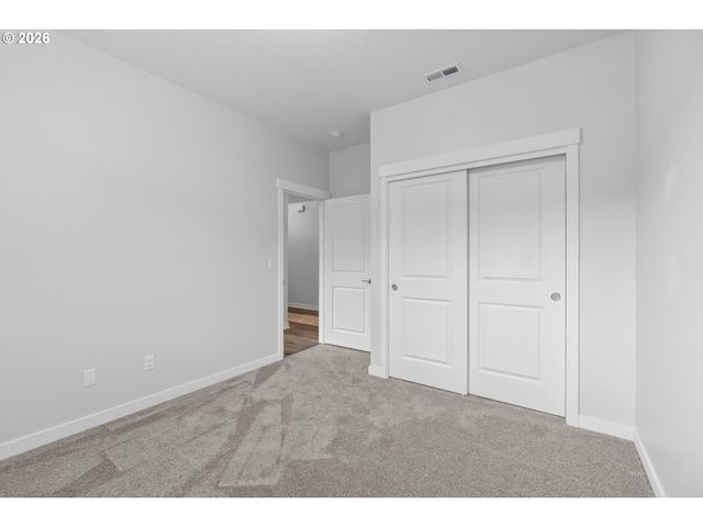 513 Ne FREMONT Dr, Estacada, OR 97023