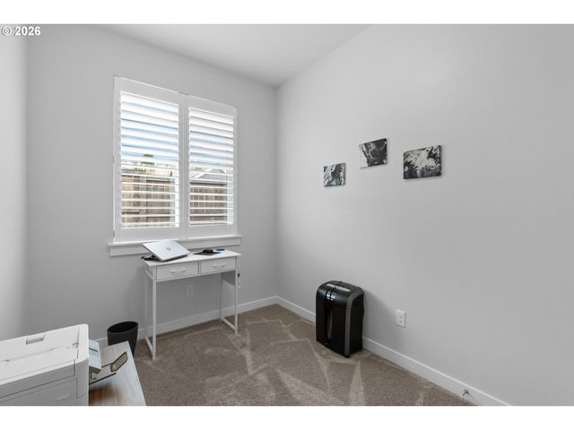 513 Ne FREMONT Dr, Estacada, OR 97023