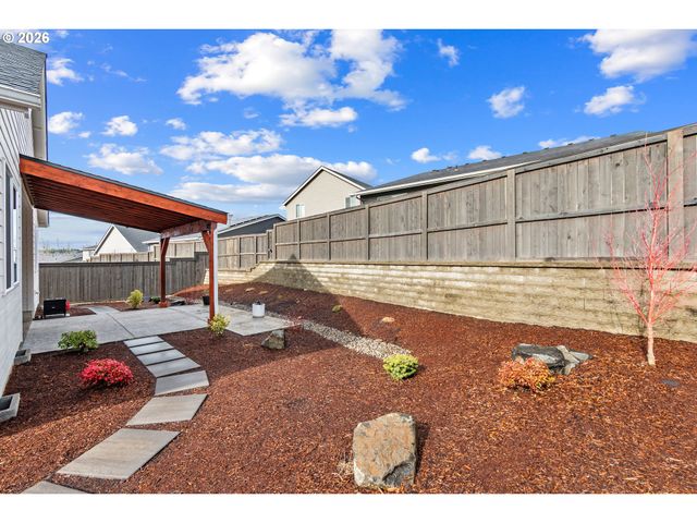 513 Ne FREMONT Dr, Estacada, OR 97023