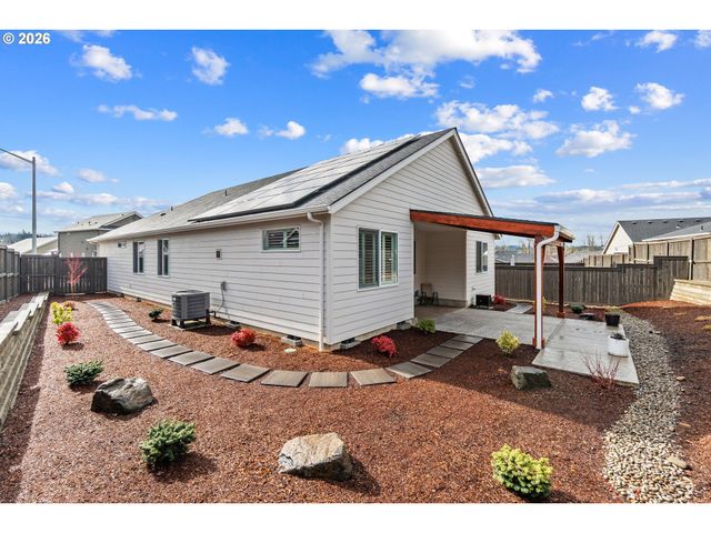 513 Ne FREMONT Dr, Estacada, OR 97023