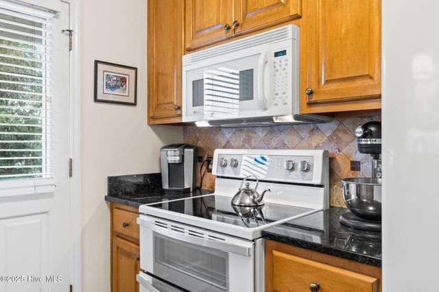 422 36th Street, Sunset Beach, NC 28468