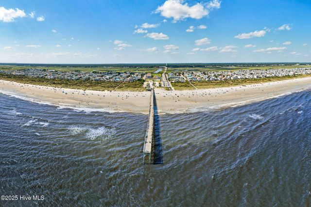 422 36th Street, Sunset Beach, NC 28468