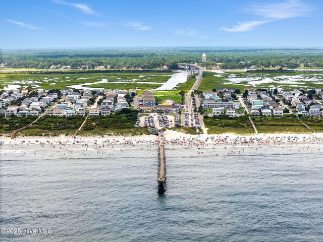 422 36th Street, Sunset Beach, NC 28468