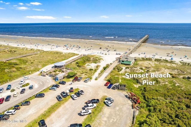 422 36th Street, Sunset Beach, NC 28468