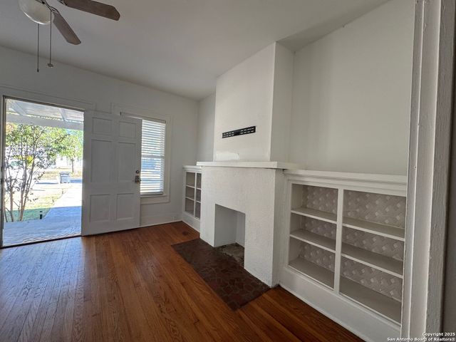 2014 W Mulberry Ave, San Antonio, TX 78201