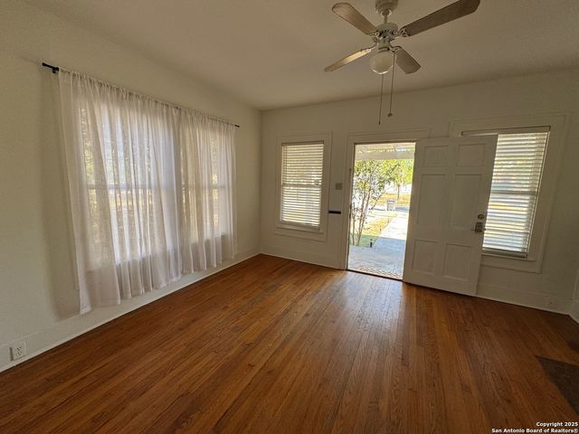 2014 W Mulberry Ave, San Antonio, TX 78201