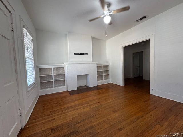 2014 W Mulberry Ave, San Antonio, TX 78201