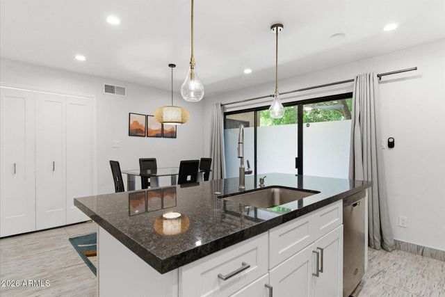 4950 N Miller Road Apt 100, Scottsdale, AZ 85251