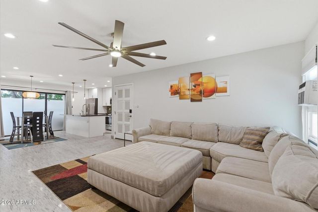 4950 N Miller Road Apt 100, Scottsdale, AZ 85251