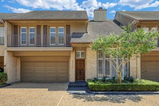 2313 Nantucket Drive B, Houston, TX 77057