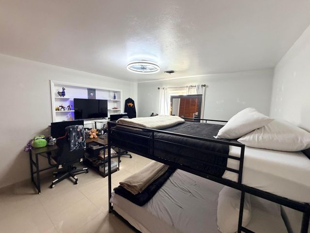 955 NW 4th St Street, Belle Glade, FL 33430