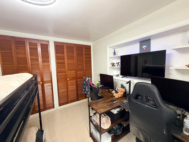 955 NW 4th St Street, Belle Glade, FL 33430