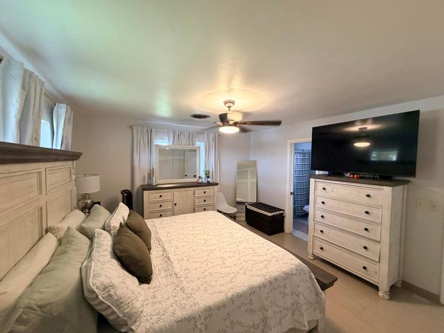 955 NW 4th St Street, Belle Glade, FL 33430