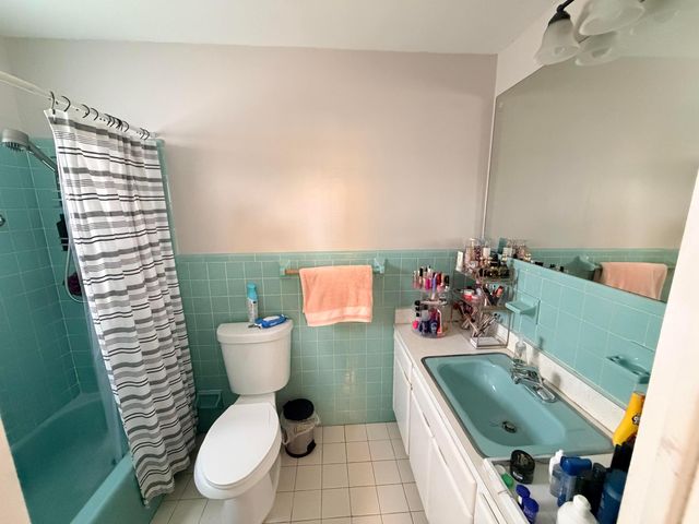 955 NW 4th St Street, Belle Glade, FL 33430