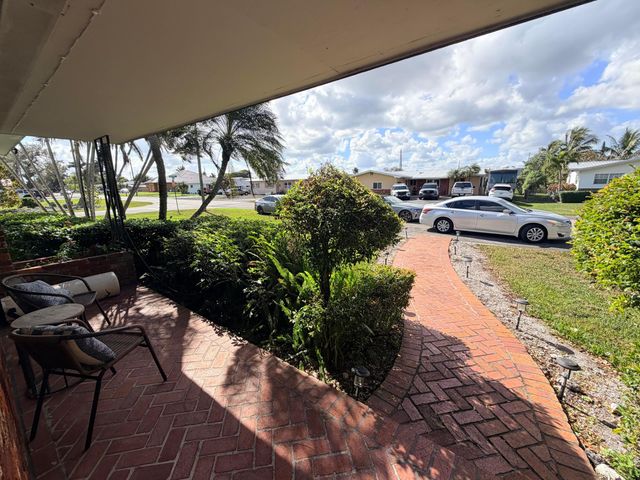 955 NW 4th St Street, Belle Glade, FL 33430