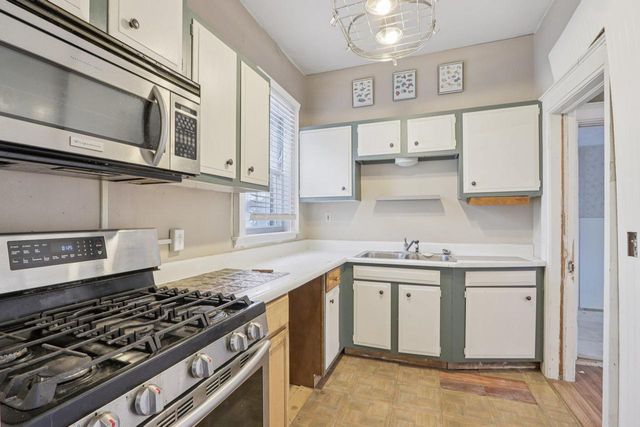 711 E Walworth AVENUE, Delavan, WI 53115