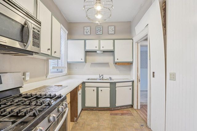 711 E Walworth AVENUE, Delavan, WI 53115