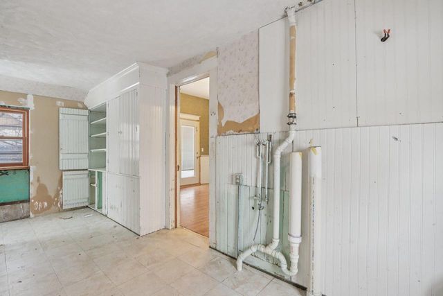 711 E Walworth AVENUE, Delavan, WI 53115