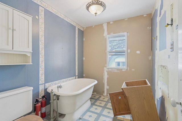 711 E Walworth AVENUE, Delavan, WI 53115