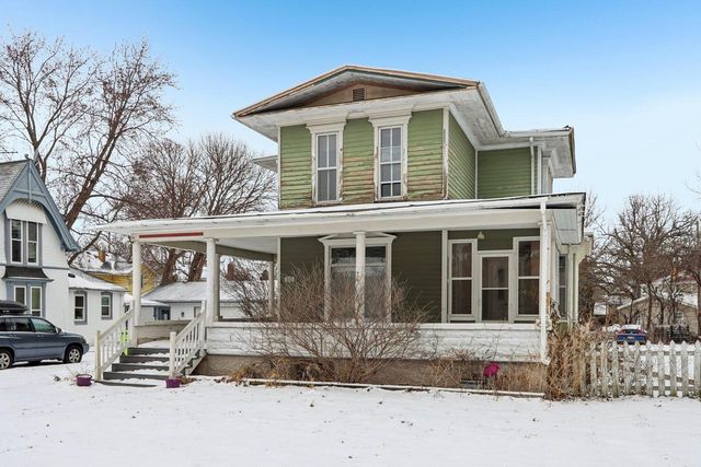 711 E Walworth AVENUE, Delavan, WI 53115