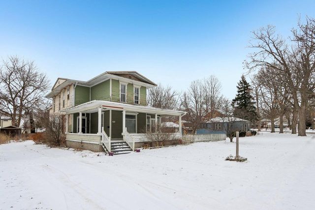 711 E Walworth AVENUE, Delavan, WI 53115