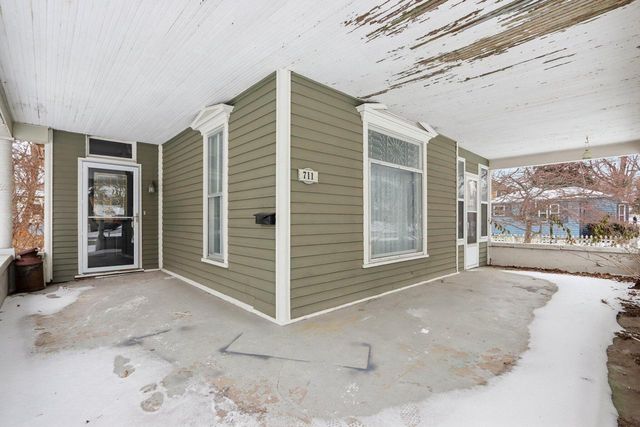 711 E Walworth AVENUE, Delavan, WI 53115