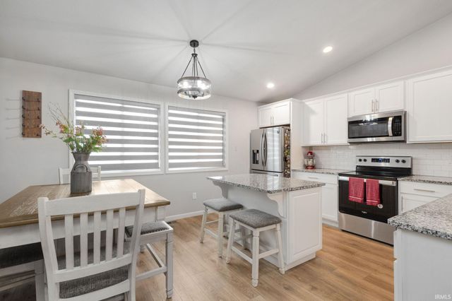 1308 Chapel Hill Drive, Mishawaka, IN 46545