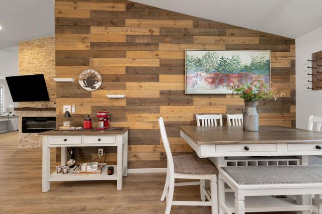 1308 Chapel Hill Drive, Mishawaka, IN 46545