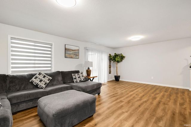 1308 Chapel Hill Drive, Mishawaka, IN 46545