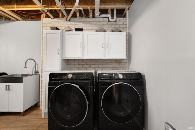 1308 Chapel Hill Drive, Mishawaka, IN 46545