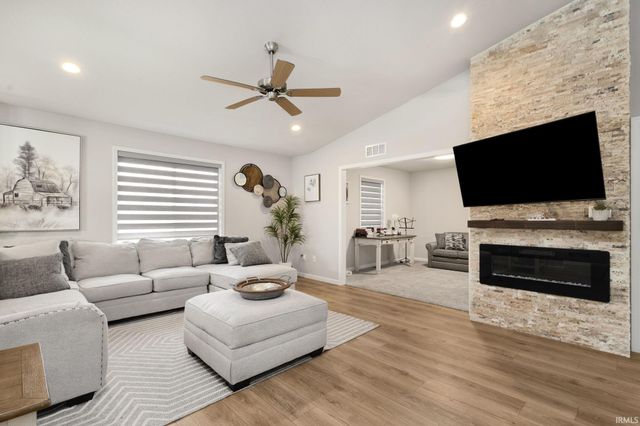 1308 Chapel Hill Drive, Mishawaka, IN 46545