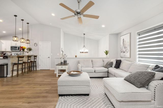 1308 Chapel Hill Drive, Mishawaka, IN 46545