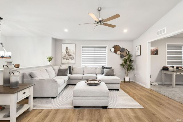 1308 Chapel Hill Drive, Mishawaka, IN 46545