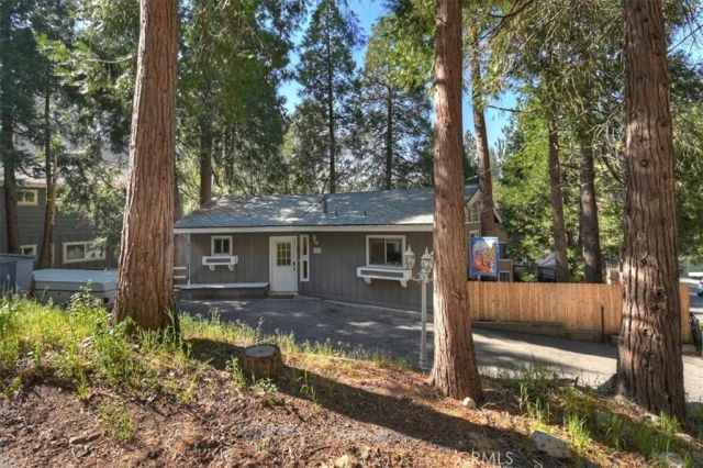 770 Berne, Crestline, CA 92325
