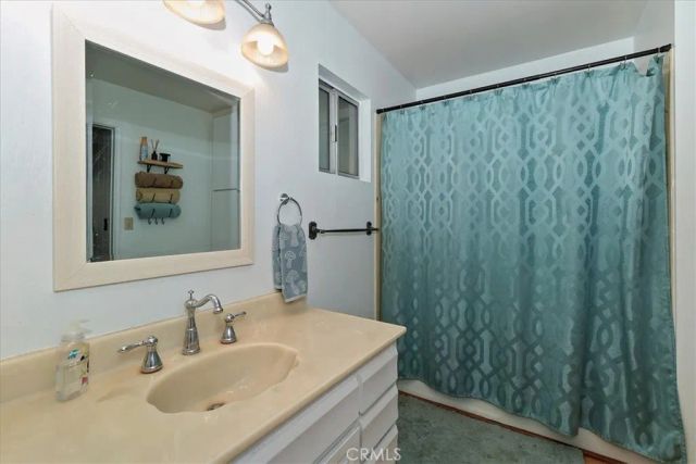 770 Berne, Crestline, CA 92325