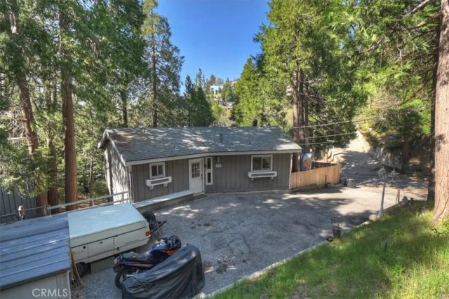 770 Berne, Crestline, CA 92325