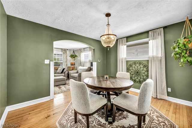 5697 W 54th Street, Parma, OH 44129