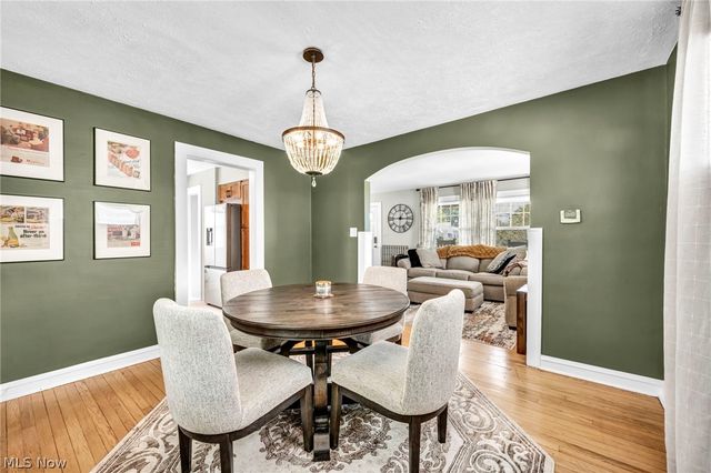 5697 W 54th Street, Parma, OH 44129