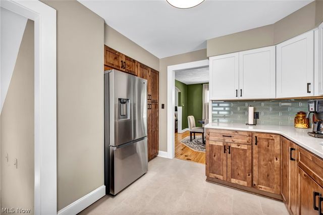5697 W 54th Street, Parma, OH 44129