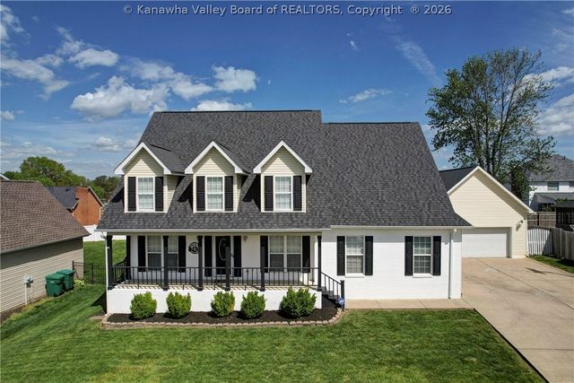 703 Charlie Street, Hurricane, WV 25526
