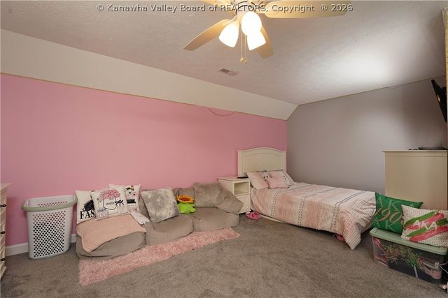 703 Charlie Street, Hurricane, WV 25526