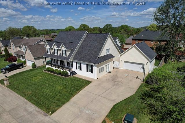703 Charlie Street, Hurricane, WV 25526