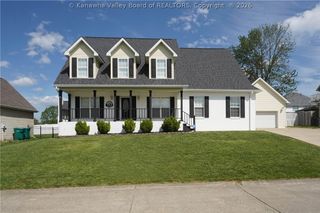 703 Charlie Street, Hurricane, WV 25526