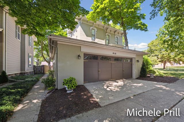 118 E Oliver Street, Owosso, MI 48867