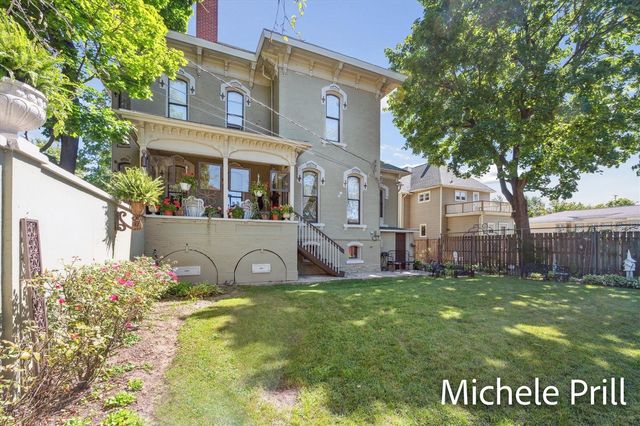 118 E Oliver Street, Owosso, MI 48867