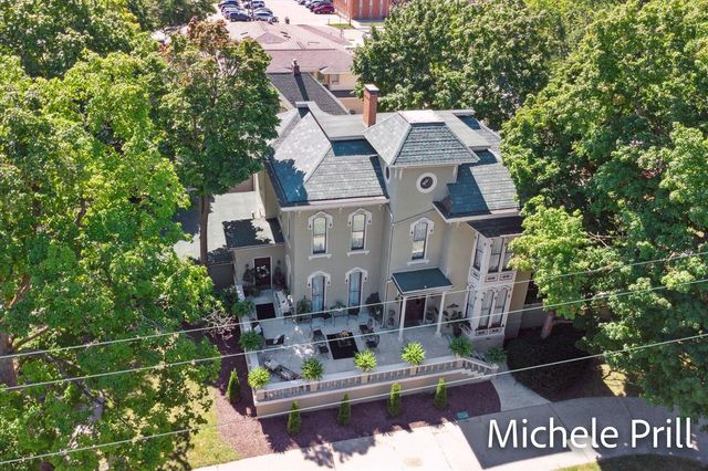 118 E Oliver Street, Owosso, MI 48867