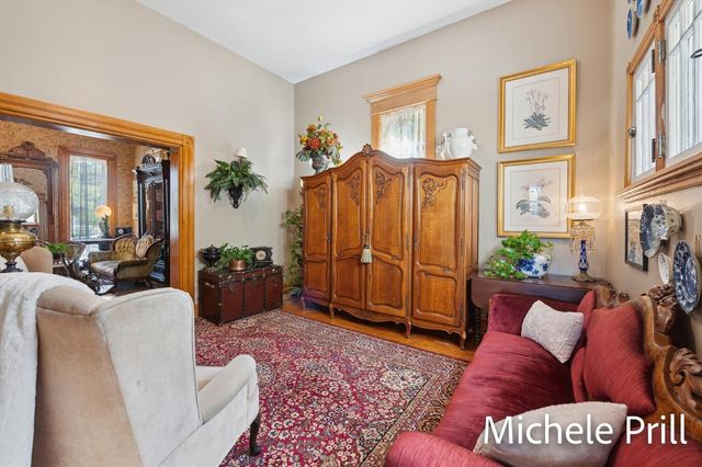 118 E Oliver Street, Owosso, MI 48867