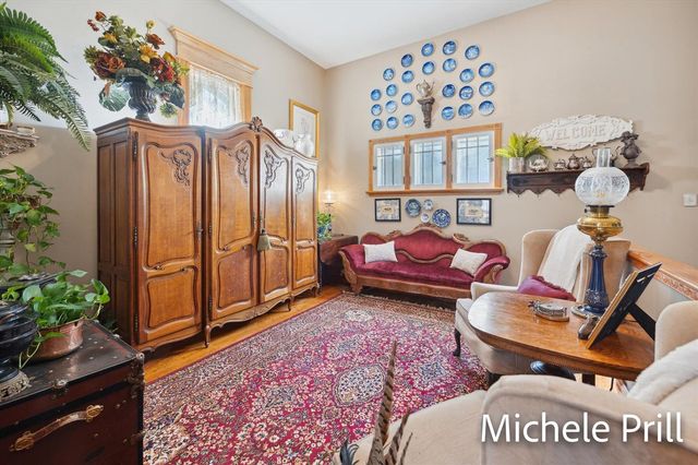 118 E Oliver Street, Owosso, MI 48867